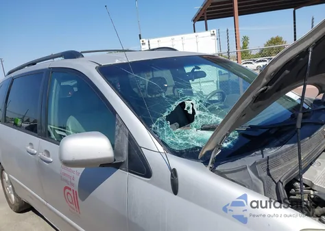 2005 Toyota Sienna Le z USA, uszkodzony, nr VIN 5TDZA23C45S293203